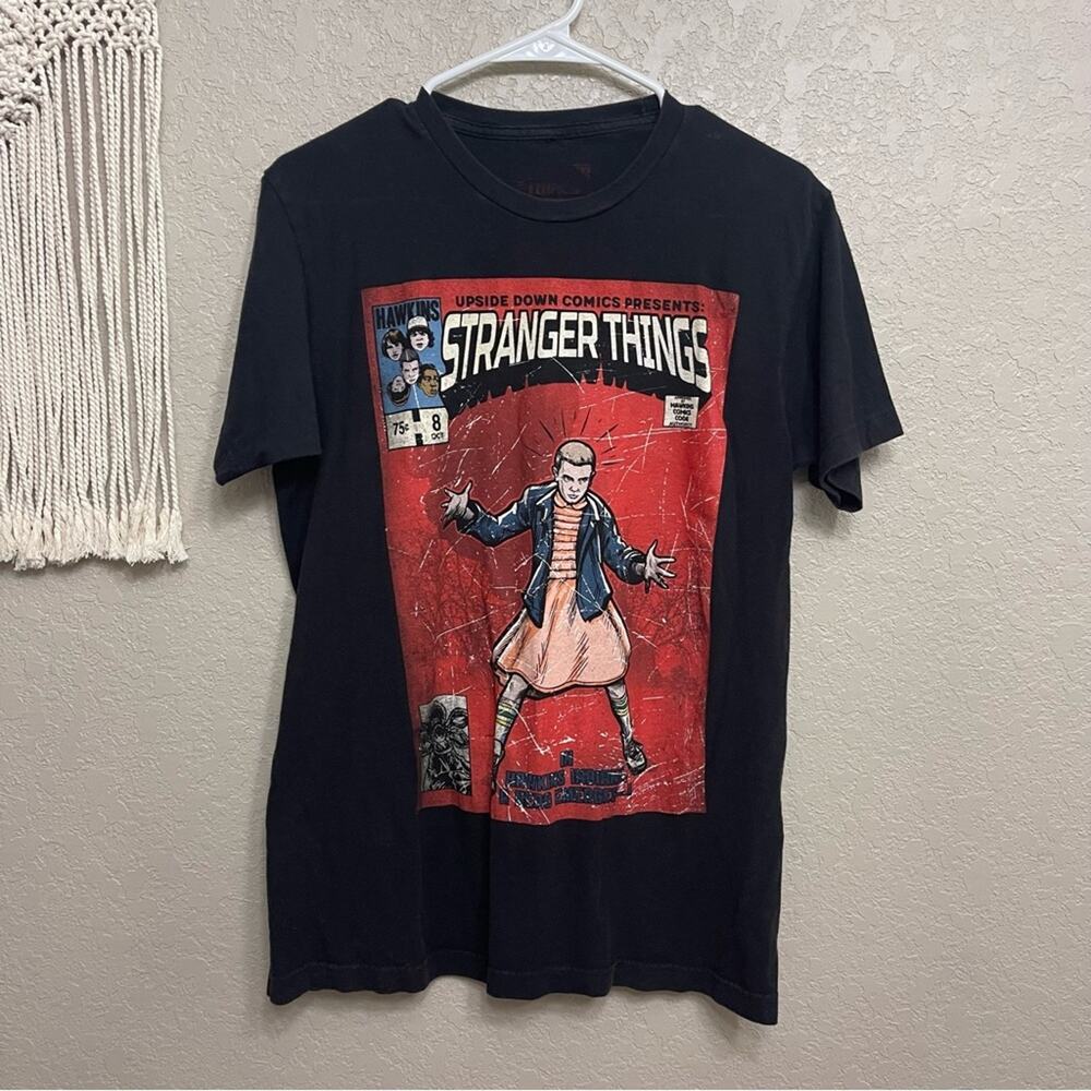Stranger Things sz M grungecore T-shirt Black